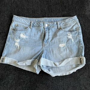 JLo Jean shorts